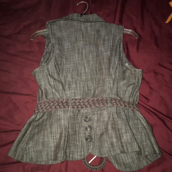 Vest - Picture 2 of 2